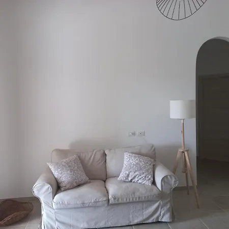 Molillo أوستوني